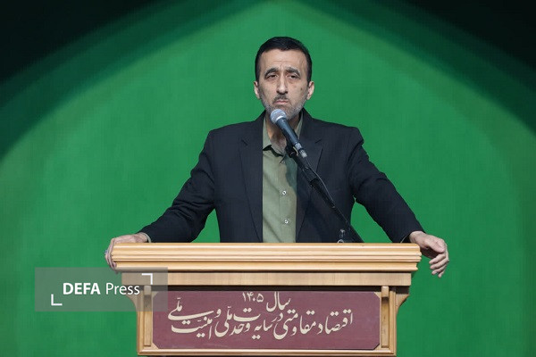 غدیر منطق اداره جامعه و هویت‌ساز نسل جوان در برابر شبهات است.