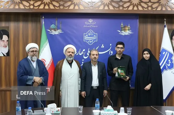 تجلیل از دانشجویان شاهد تجلیل از دانشجویان شاهد