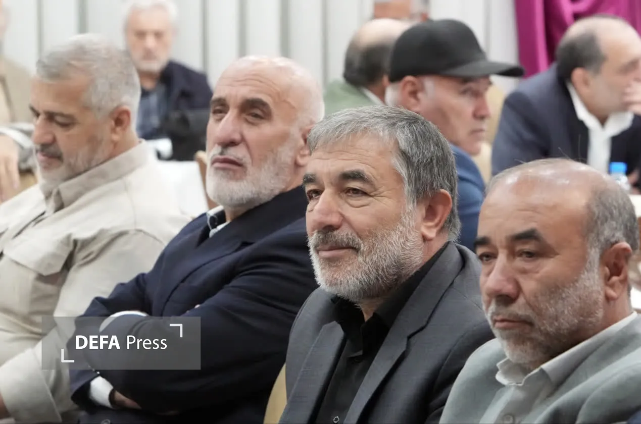 تصاویر/ تجلیل از خانواده های معظم شهدا، رزمندگان و فرماندهان دفاع مقدس