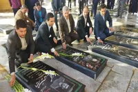 تجدید میثاق مسئولان تاکستان با شهدا در آغاز هفته دولت