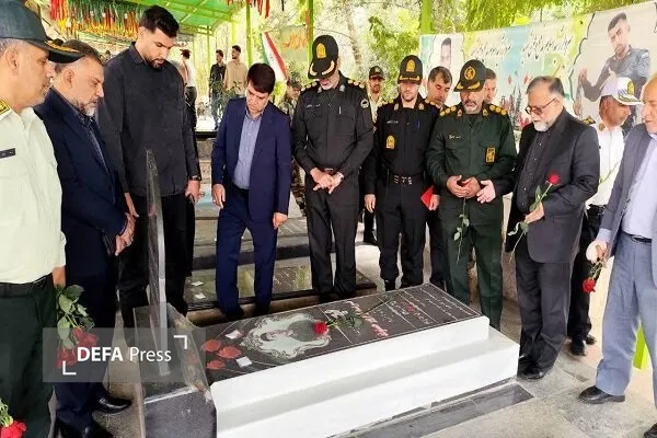 غبارروبی از گلزار شهدا غبارروبی از گلزار شهدا