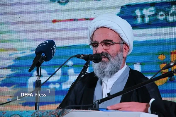 نماز انسان را از کبر پاکیزه می‌کند