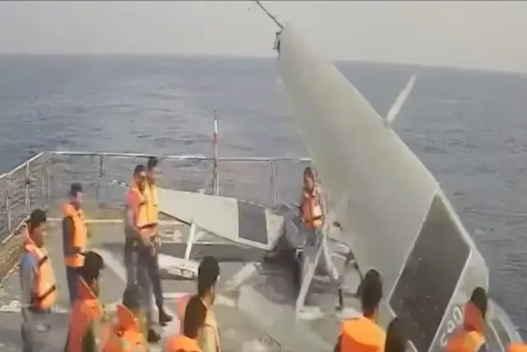 Ормузский пролив — новое поле охоты на американские безэкипажные надводные аппараты Ормузский пролив — новое поле охоты на американские безэкипажные надводные аппараты