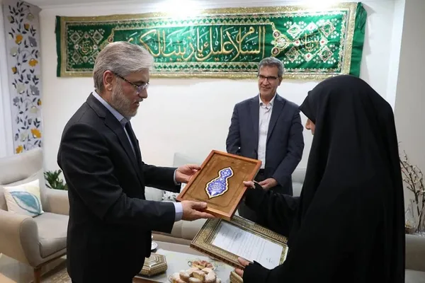 وزیر علوم