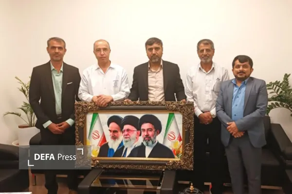 تجلیل فرمانده سپاه بندرعباس از کادر درمان بیمارستان شهید محمدی به مناسبت روز پزشک تجلیل فرمانده سپاه بندرعباس از کادر درمان بیمارستان شهید محمدی به مناسبت روز پزشک