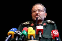 سردار سلیمانی: ملت ایران بر دشمنان غلبه می‌کند