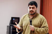 «ساقی»؛ کتابی درباره اندیشه و سیره رهبر شهید انقلاب اسلامی است