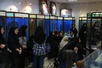 تصاویر/ بازدید دانشجویان دانشگاه علوم پزشکی اراک از موزه دفاع مقدس و مقاومت استان مرکزی