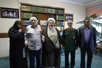تصاویر/ تجلیل از حماسه‌سازان دفاع مقدس در دیدار حاج عوض محمدی با امام جمعه تبریز