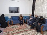 دیدار مدیرکل بنیاد استان کرمان با خانواده شهدای جنگ رمضان+تصاویر