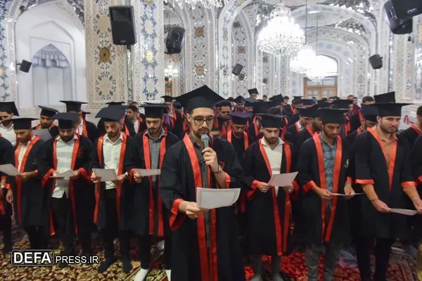 تصاویر/ جشن فارغ&zwnj;التحصیلی دانشجویان فرهنگیان استان مرکزی در جوار حرم رضوی