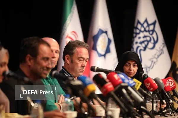 رهبر شهید
