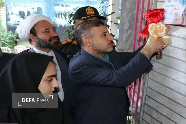 استقبال مسئولان از دختر شهید «ذکریایی» در اولین روز سال تحصیلی جدید استقبال مسئولان از دختر شهید «ذکریایی» در اولین روز سال تحصیلی جدید