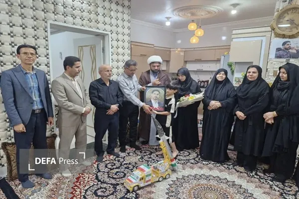 دیدار با خانواده شهید لامرد