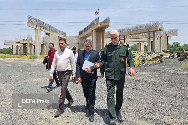 بازدید معاون عمرانی استاندار خوزستان از موزه دفاع مقدس