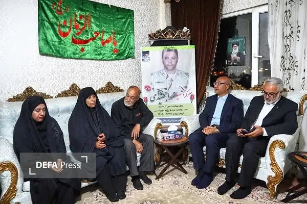 دیدار با خانواده شهید