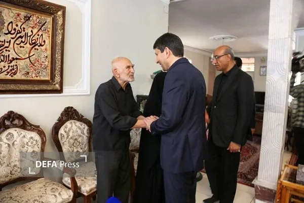 دیدار با خانواده  شهید