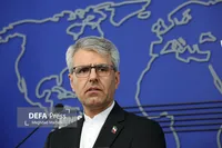 بقایی: ترمیم زیست‌بوم دریایی، باید بخشی از ترتیبات آتی تنگه هرمز باشد