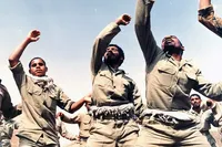 فیلم/ از مداحی در جبهه تا روایتگری در پس از هشت سال از دفاع مقدس