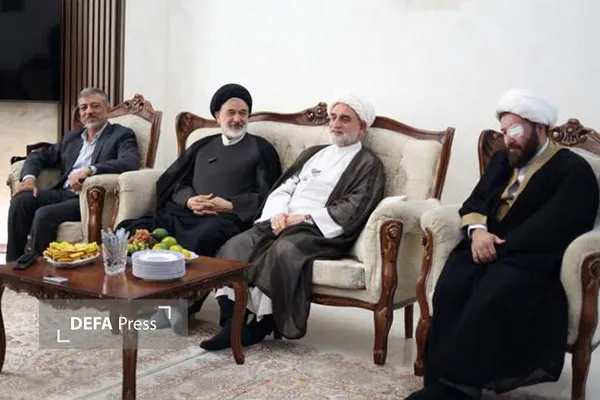 دیدار مشاور رئیس‌جمهور در امور روحانیت با جانباز جنگ ۱۲ روزه