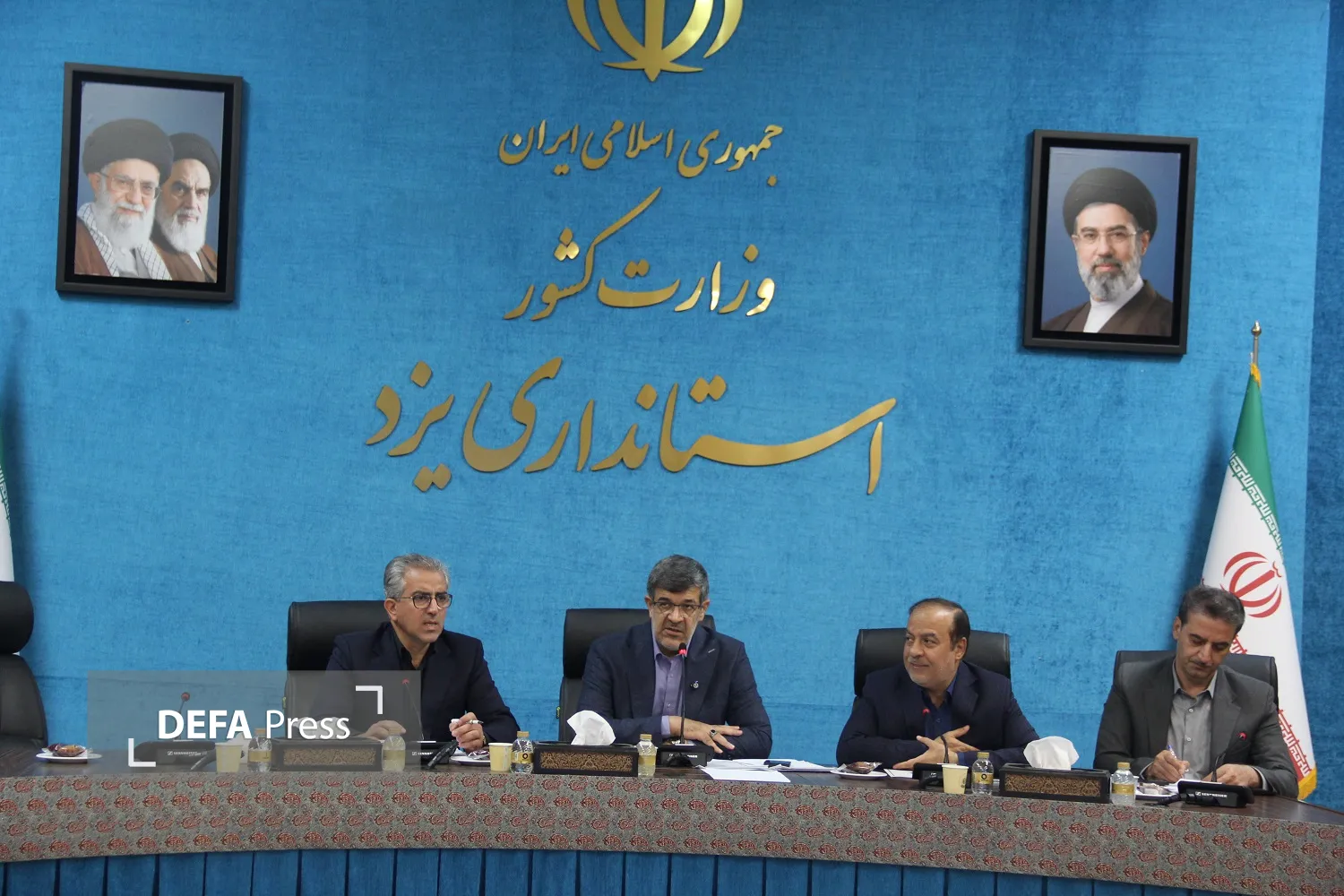 تصاویر/استاندار یزد در جمع خبرنگاران