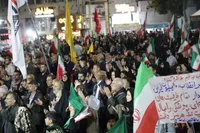 تصاویر/ شکوه حضور مردم مبعوث شده ایلام در شب ۶۳ پاسداری از وطن