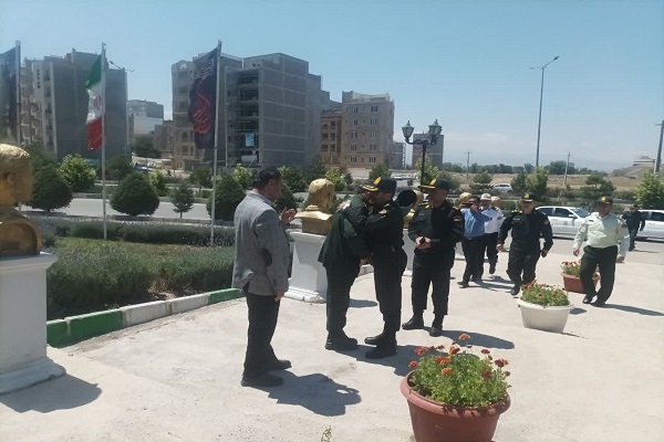 سرهنگ حبیب زاده: دانشنامه دفاع مقدس، یک پروژه پژوهشی معمولی نیست؛ بلکه سند هویتی ملت ایران و مرجع رسمی تاریخ مقاومت است سرهنگ حبیب زاده: دانشنامه دفاع مقدس، یک پروژه پژوهشی معمولی نیست؛ بلکه سند هویتی ملت ایران و مرجع رسمی تاریخ مقاومت است