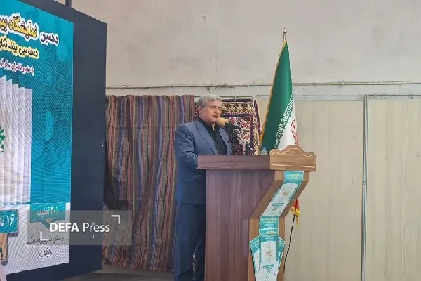 نه فضای مجازی و نه هیچ مرجع و منبع دیگری نمی‌تواند جای کتاب را بگیرد