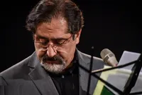 سراج: قطعه بهار دل شکسته را برای رهبر شهید خواندم+ فیلم
