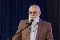 چمران: انبار نفت شهران باید جابه‌جا شود