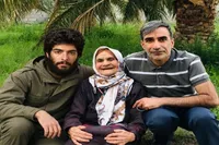 بانوی صبور کرمانی به فرزندان شهیدش پیوست