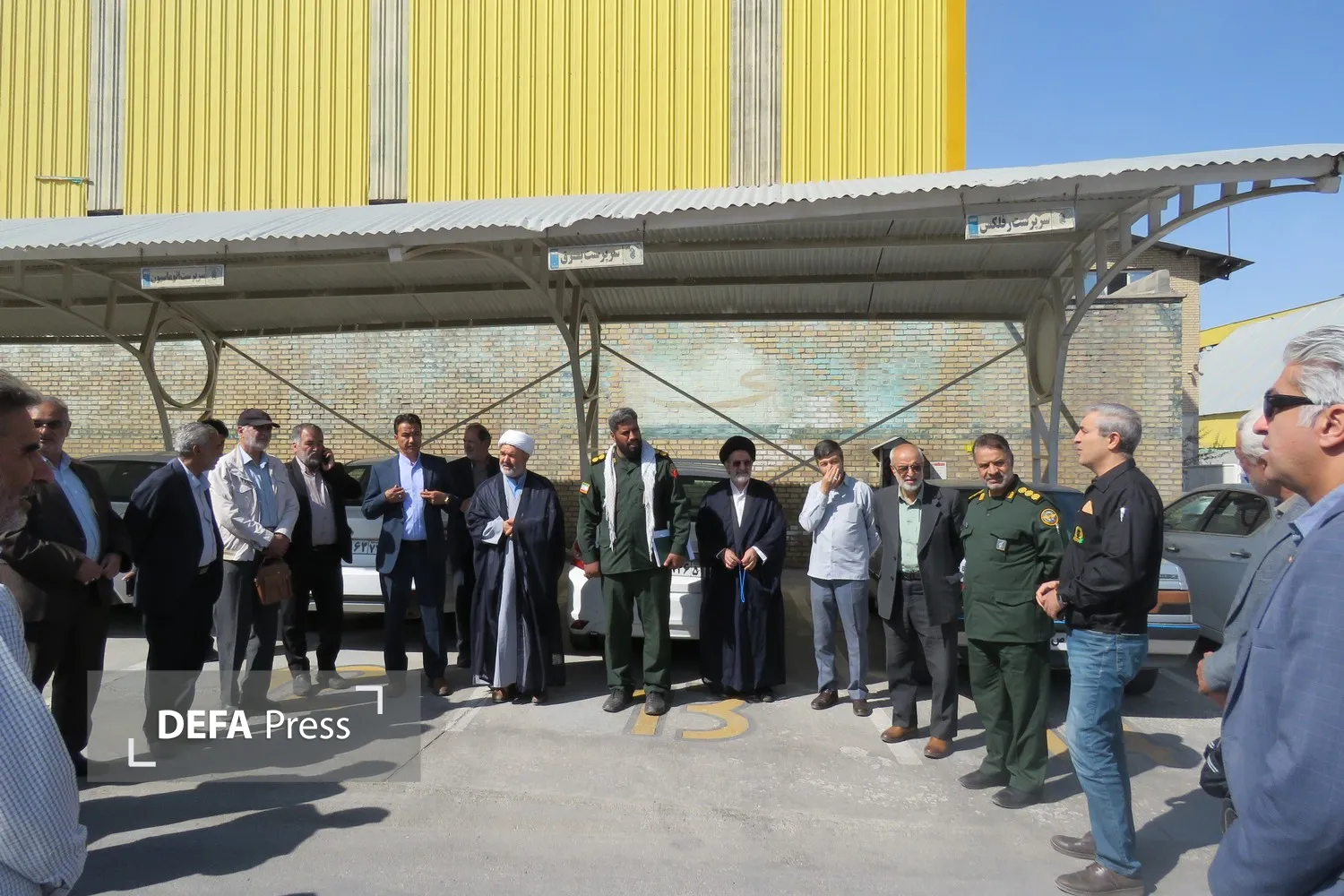 تصاویر/ بازدید سرهنگ پاسدار «ابوطالب جوان» مدیرکل حفظ آثار دفاع مقدس و مقاومت خراسان رضوی از شرکت «شیشه سازی فلوت کاویان»