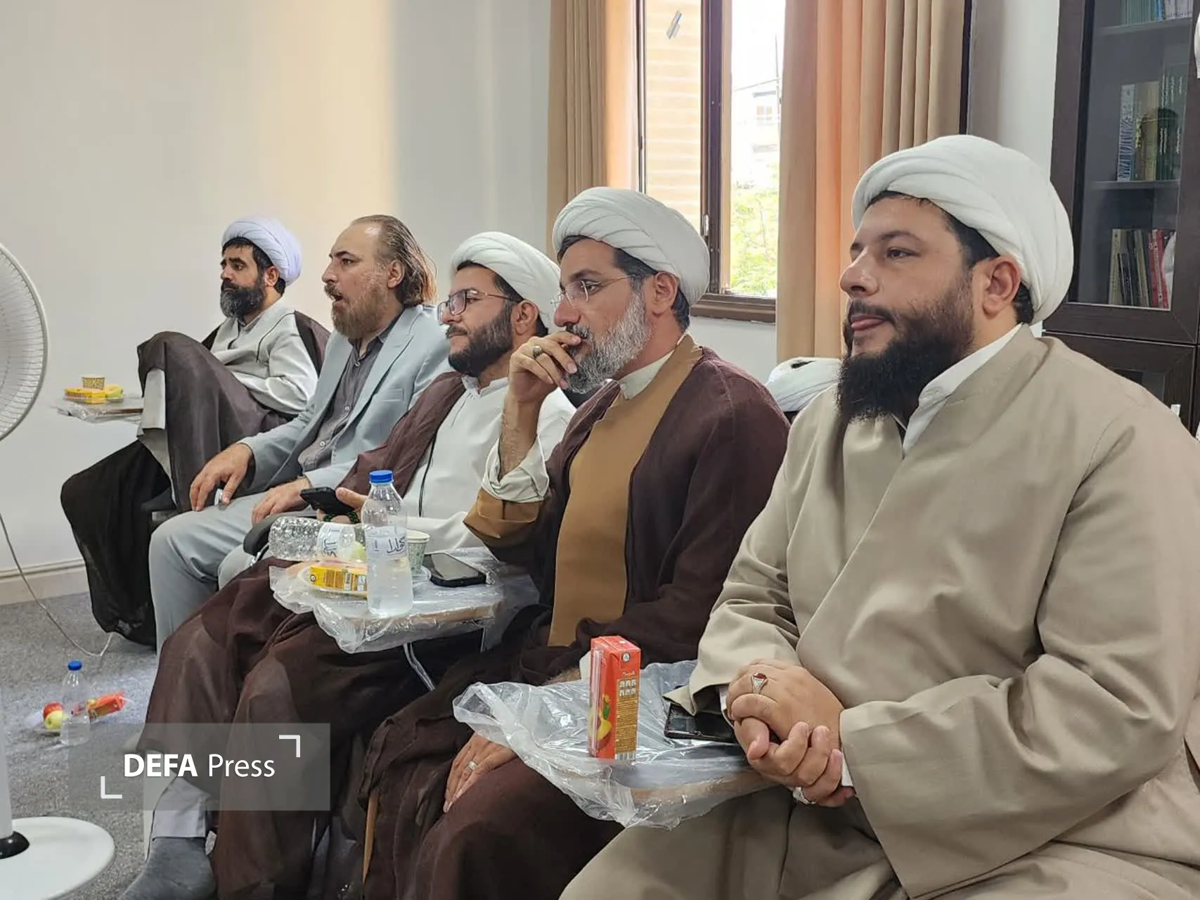 تصاویر/ آیین رونمایی از دو اثر تبارشناسی «قائد شهید» و «صالح بعد صالح» در قم
