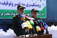 ۳۹۰ کیلوگرم شیشه در پوشش بار ضایعاتی کشف شد
