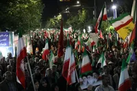 تصاویر/ هفتاد و هفتمین شب از تجمع مردم انقلابی ارومیه در حمایت از نظام مقدس جمهوری اسلامی ایران