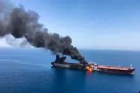 2 Ships in Violation of the Unsafe Route of the Strait of Hormuz Have an Accident