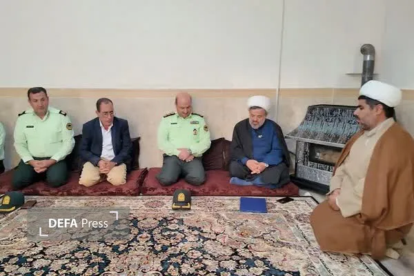 دیدار با خانواده شهید دیدار با خانواده شهید