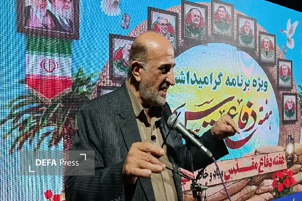 قدرت امت اسلامی از درون جامعه مؤمنان شکل میگیرد قدرت امت اسلامی از درون جامعه مؤمنان شکل میگیرد