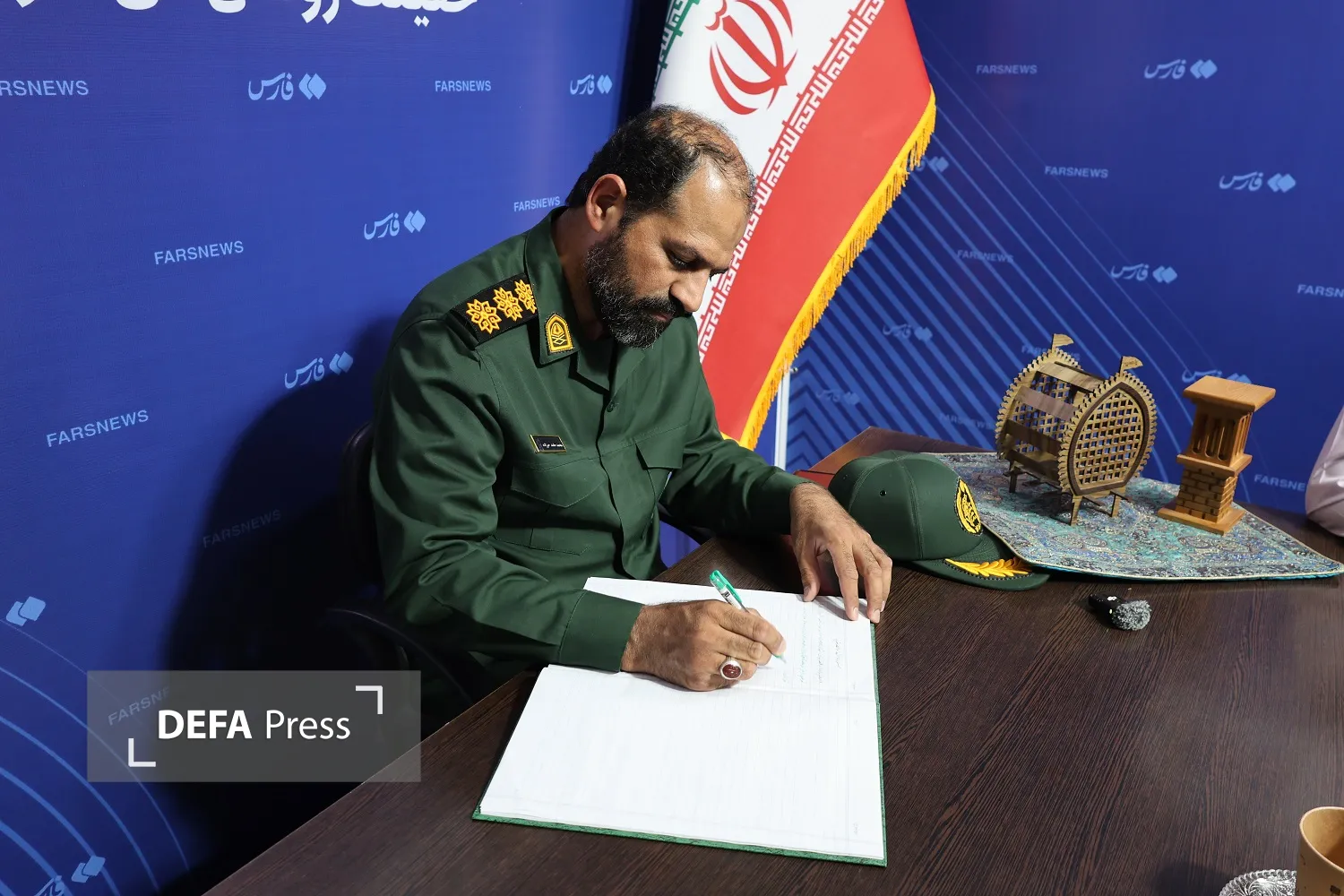 تصاویر/ بازدید سرهنگ «حر زاده» از خبرگزاری فارس و پایگاه خبری یزدرسا