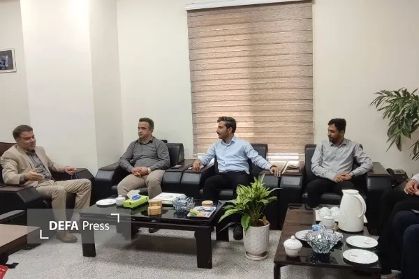 در نشست با مدیرکل مدیریت بحران استانداری هرمزگان مطرح شد ؛ تأکید بر ارتقای آموزش و برگزاری مانورهای آمادگی در استان در نشست با مدیرکل مدیریت بحران استانداری هرمزگان مطرح شد ؛ تأکید بر ارتقای آموزش و برگزاری مانورهای آمادگی در استان