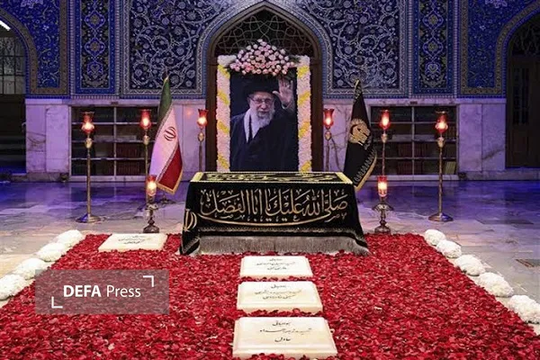 رهبر شهید