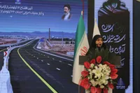 تصاویر/ افتتاح ۱۲ کیلومتر از آزادراه کمربندی غربی قم با حضور وزیر راه و شهرسازی