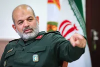 سرلشکر وحیدی: رزمندگان اسلام مسلح‌ترین ارتش تاریخ جهان را به زانو درآوردند