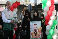 تصاویر/ بدرقه دختر شهید فتحی در آغاز سال تحصیلی