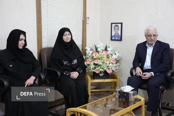 دیدار با خانواده شهدا