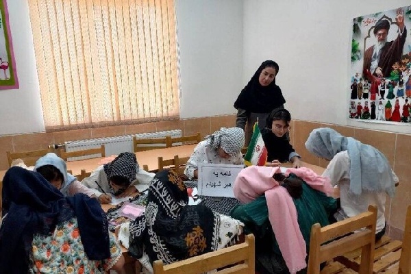 پویش ادبی «نامهای به رهبرم» در مراکز کانون پرورش فکری کردستان اجرا شد پویش ادبی «نامهای به رهبرم» در مراکز کانون پرورش فکری کردستان اجرا شد