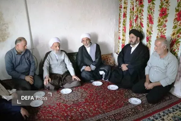 دیدار نماینده ولی‌فقیه در مازندران با مادر شهید «موسوی» در روستای کِنِت+ تصاویر