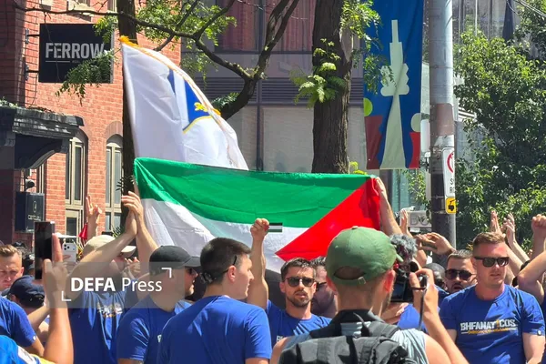 راهپیمایی بوسنیاییها در حمایت از فلسطین راهپیمایی بوسنیاییها در حمایت از فلسطین