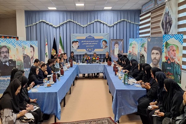 سرهنگ جهانبخش عطایی: نمایش ملت مبعوث‌شده هر روز در نمایشگاه دفاع مقدس اجرا می‌شود