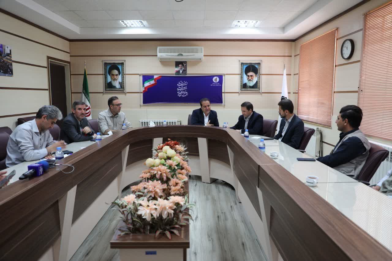 کرمی: بنیاد مستضعفان زنجیره ارزش تولید در مناطق کم‌برخوردار ایلام ایجاد می‌کند